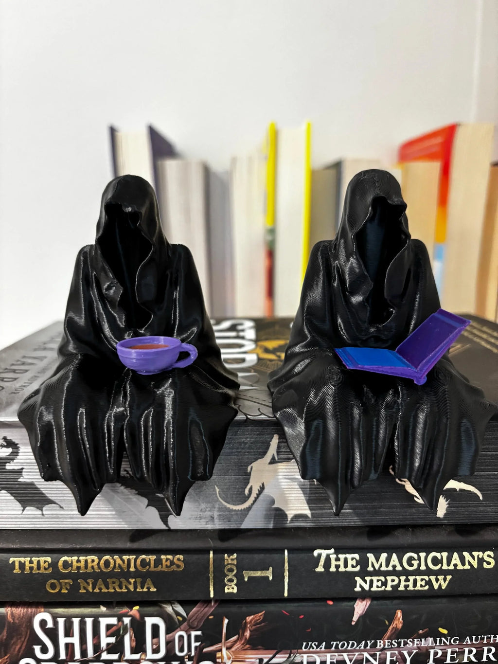 ACOTAR Suriel Holding Book or Teacup / Bookshelf Grim Reaper / Ghost / Death Figurine