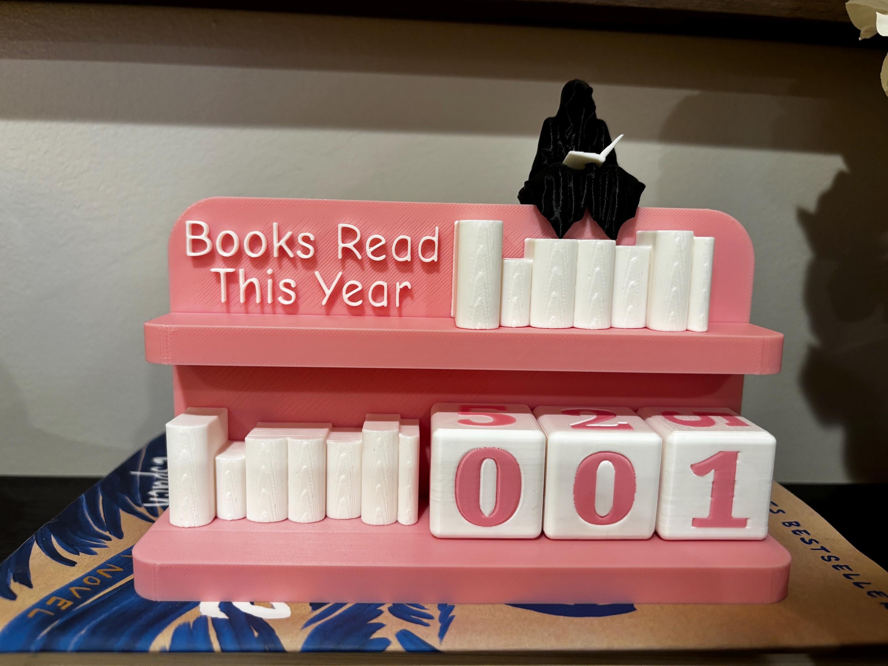Arched Books Read 0-999 Counter: Bookworm Decor with Dice - Track Reading Progress with this Decorative Piece for Book Lovers