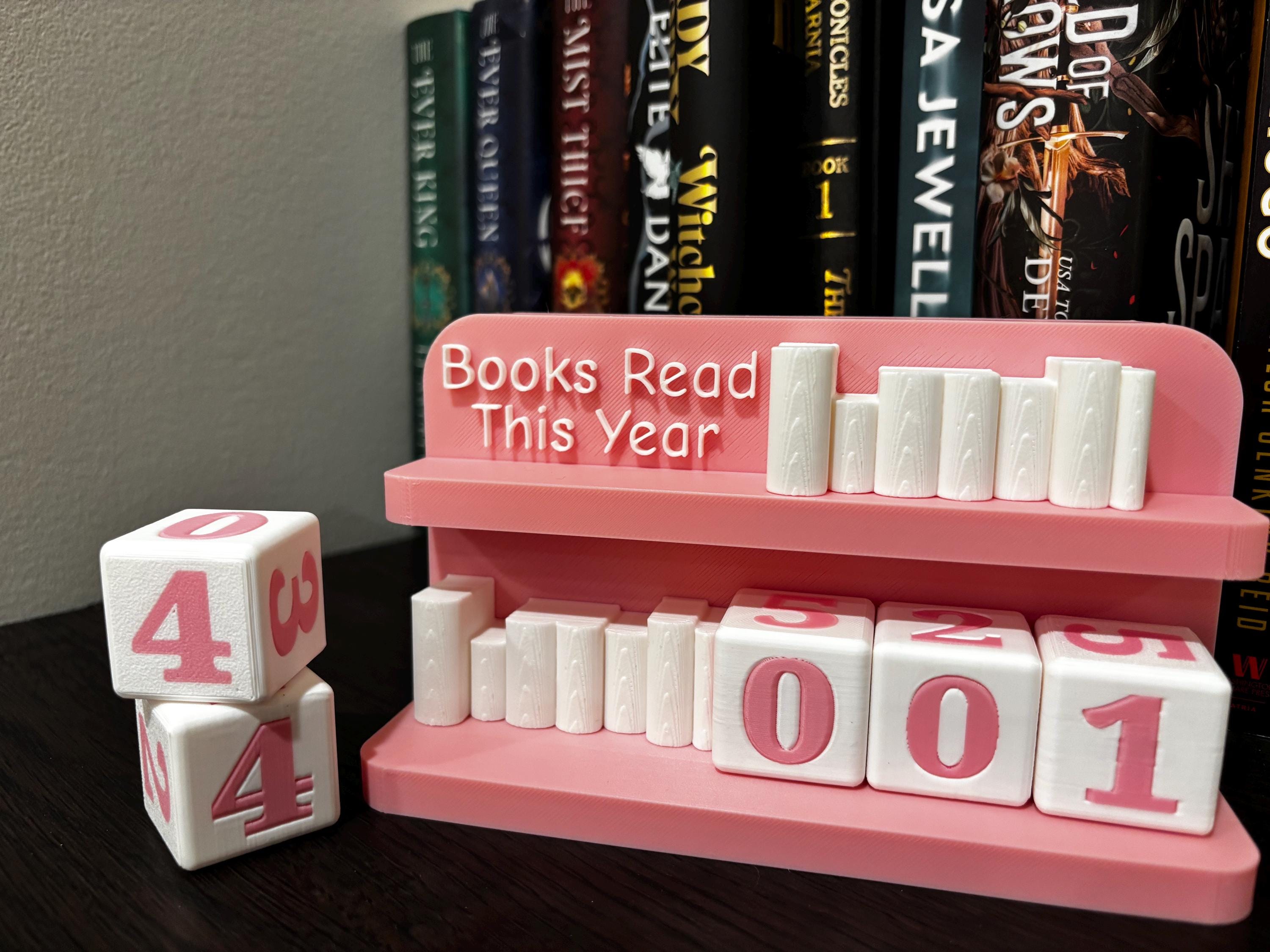 Arched Books Read 0-999 Counter: Bookworm Decor with Dice - Track Reading Progress with this Decorative Piece for Book Lovers