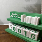 Books in My Library Counter 1000+: Bookworm Decor with Dice - Track Reading Progress with this Decorative Piece for Book Lovers