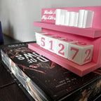 Books in My Library Counter 1000+: Bookworm Decor with Dice - Track Reading Progress with this Decorative Piece for Book Lovers