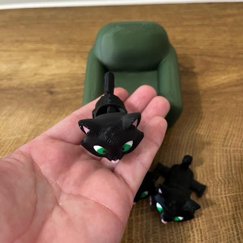 Custom 3D-Printed Cat Figurine with Articulating Legs: 3D-Printed Flexi Pet