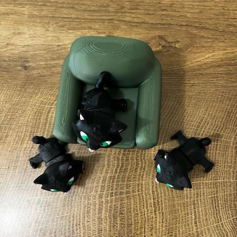 Custom 3D-Printed Cat Figurine with Articulating Legs: 3D-Printed Flexi Pet