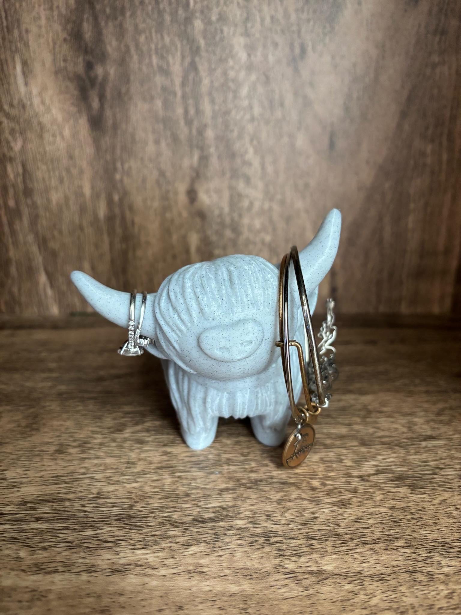 Highland Cow Ring Holder: Custom 3D Printed Farmhouse Jewelry Organizer __etsy:6789711029