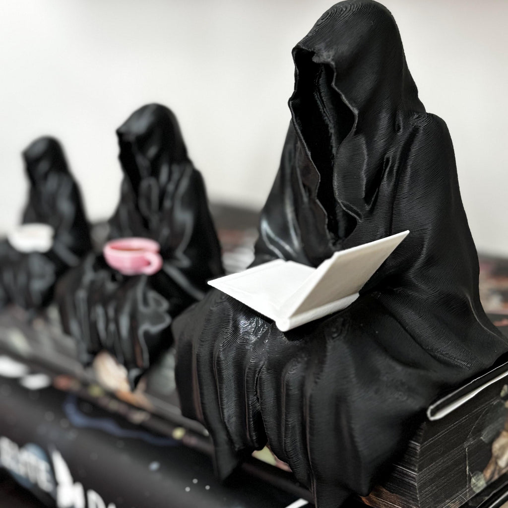 ACOTAR Suriel Holding Book or Teacup / Bookshelf Grim Reaper / Ghost / Death Figurine __etsy:7344503772