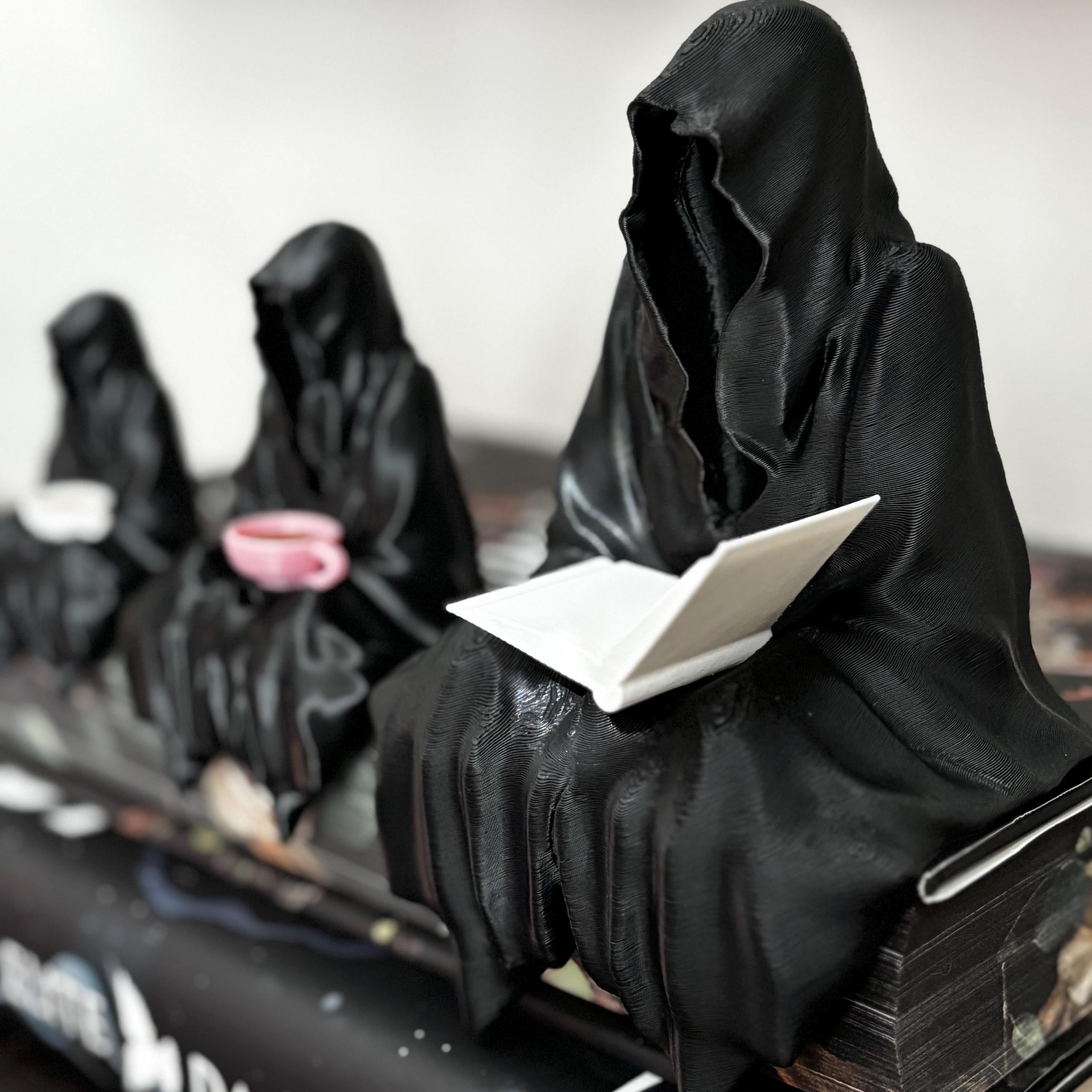 ACOTAR Suriel Holding Book or Teacup / Bookshelf Grim Reaper / Ghost / Death Figurine __etsy:7344503772