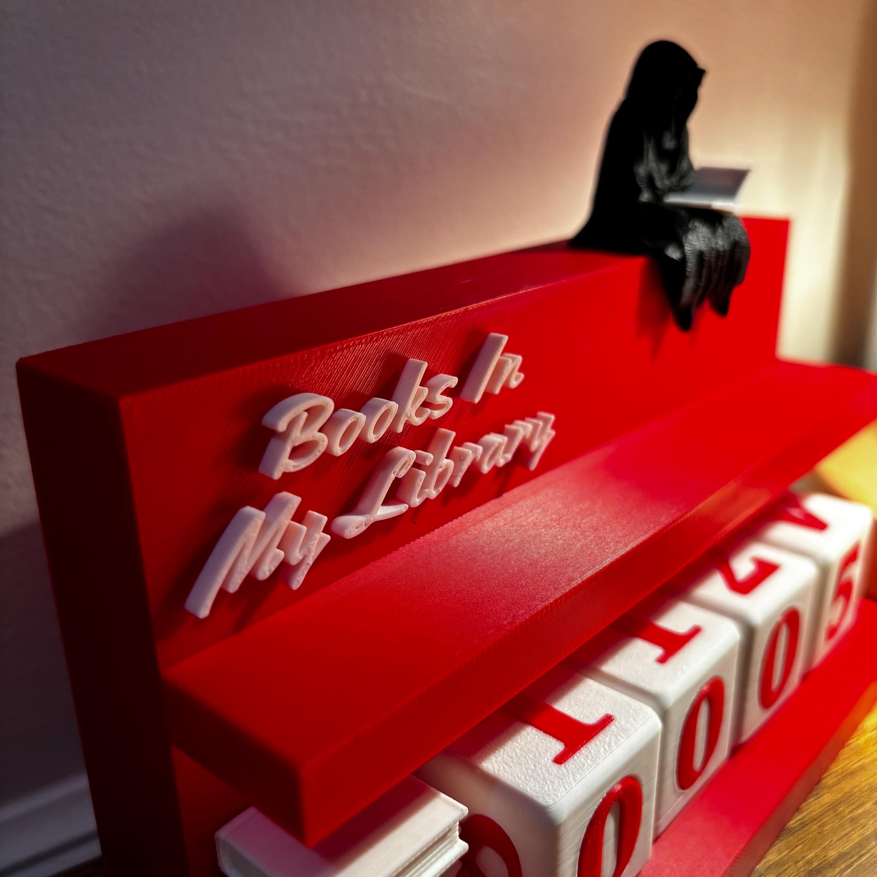 Books in My Library Counter 1000+: Bookworm Decor with Dice - Track Reading Progress with this Decorative Piece for Book Lovers __etsy:7390263095
